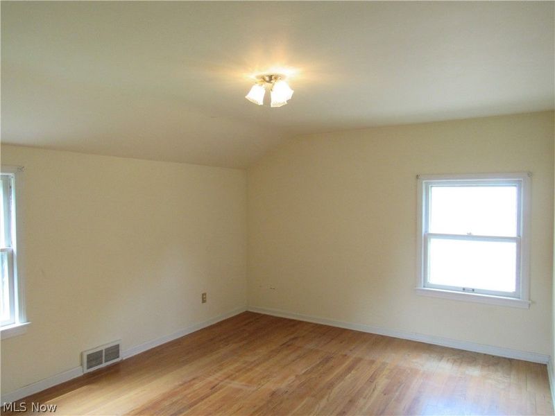 4946 Fairlawn Road, Lyndhurst, OH 44124 Photo 12