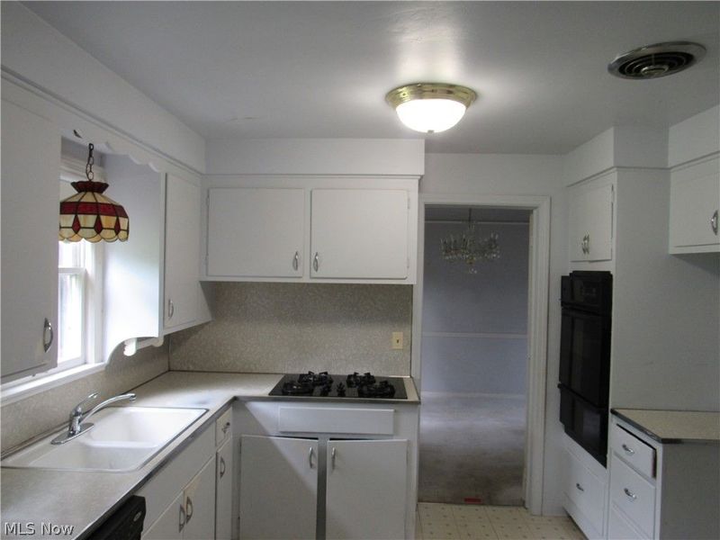 4946 Fairlawn Road, Lyndhurst, OH 44124 Photo 7