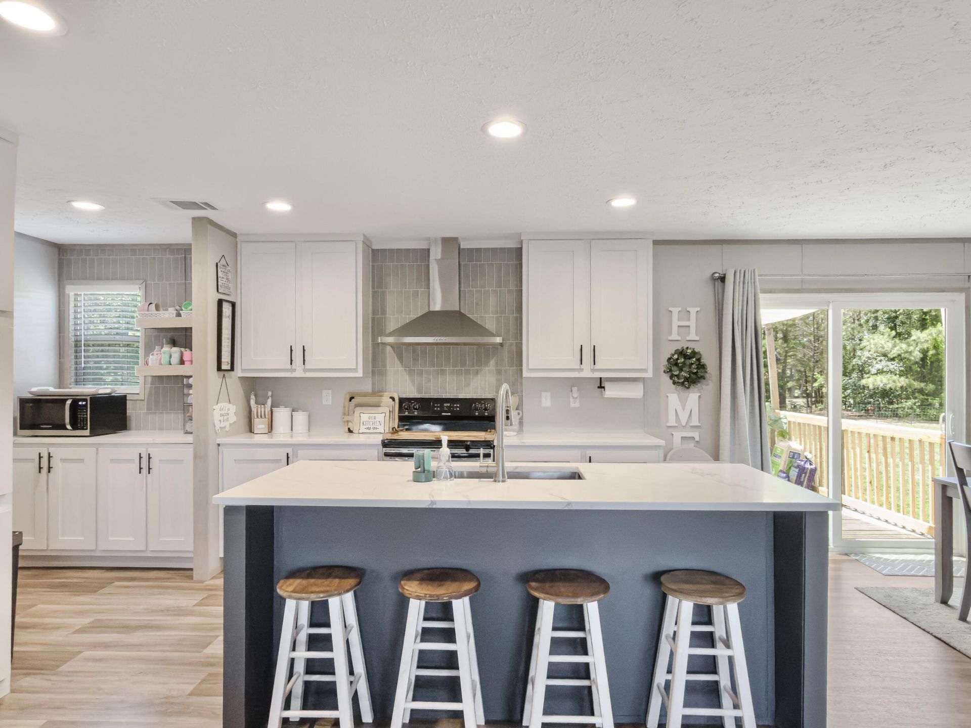 679 Campbell Road Photo 18