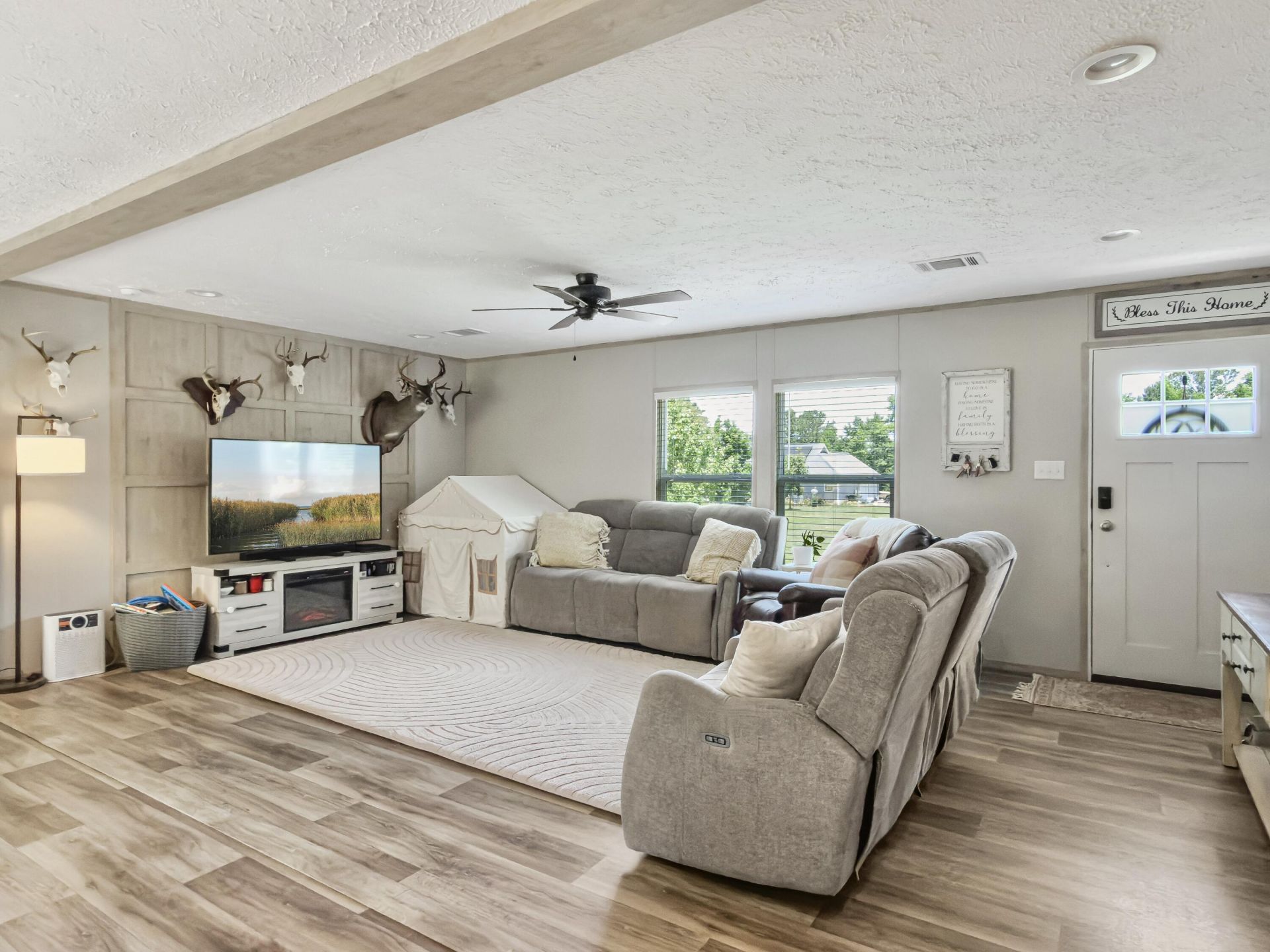 679 Campbell Road Photo 7