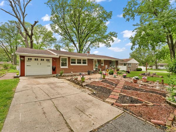 5340 Mary Ann Lane, Merrillville, IN 46410