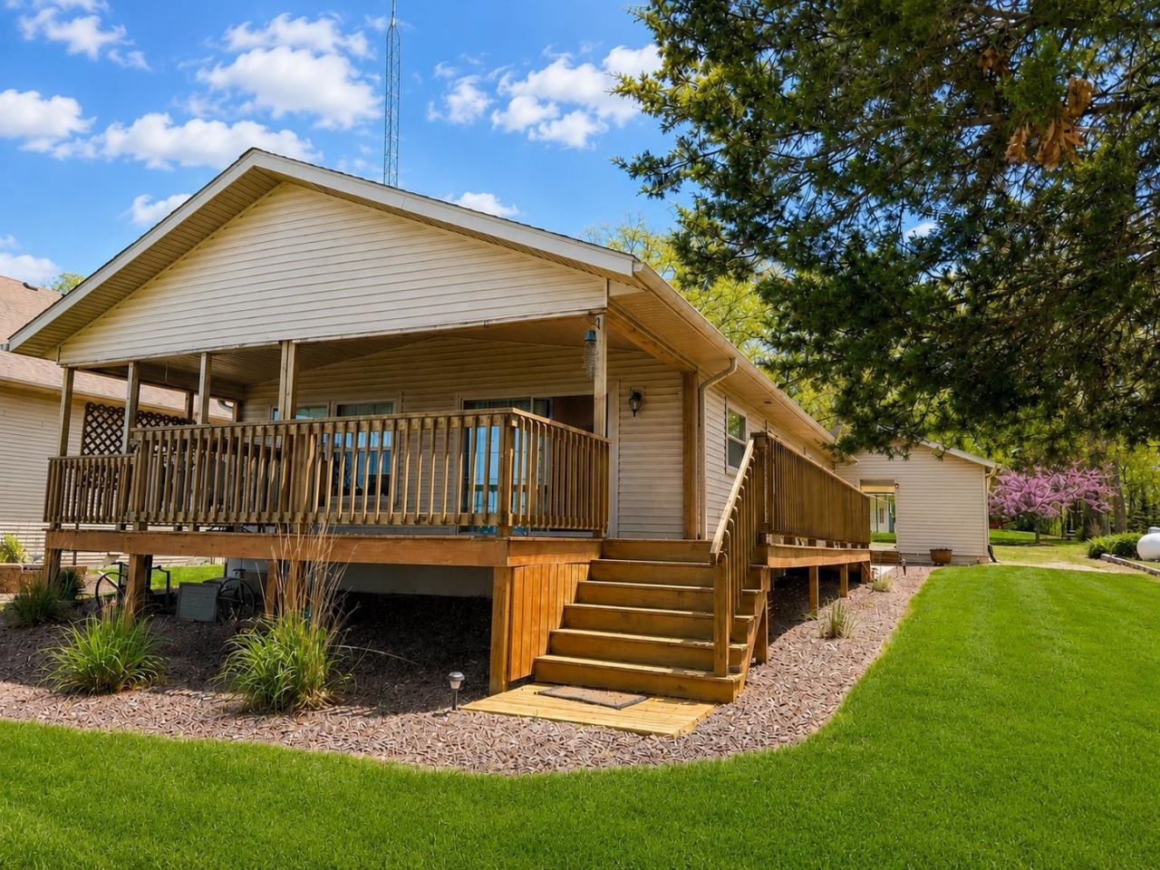 170 Grouse Court, Briggsville, WI 53920 Main Photo