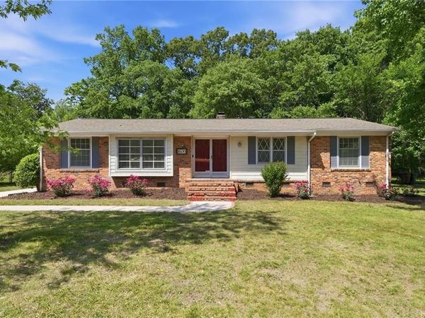 1606 W Cone Boulevard, Greensboro, NC 27408