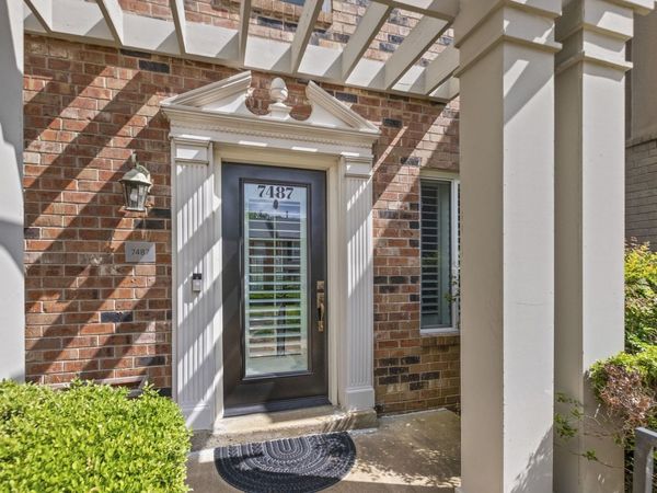 7487 GERMANTOWN SQ N, Germantown, TN 38138