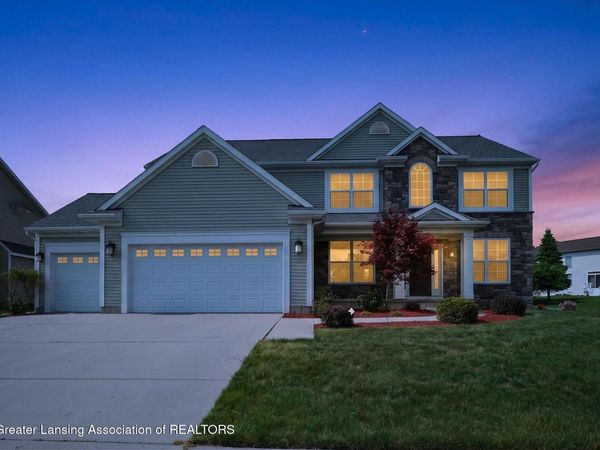 1582 Maiden Lane, Okemos, MI 48864