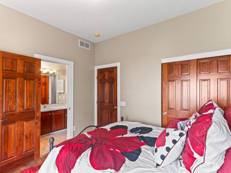 5954 Rainwater Way, Columbus, OH 43228 Photo 24