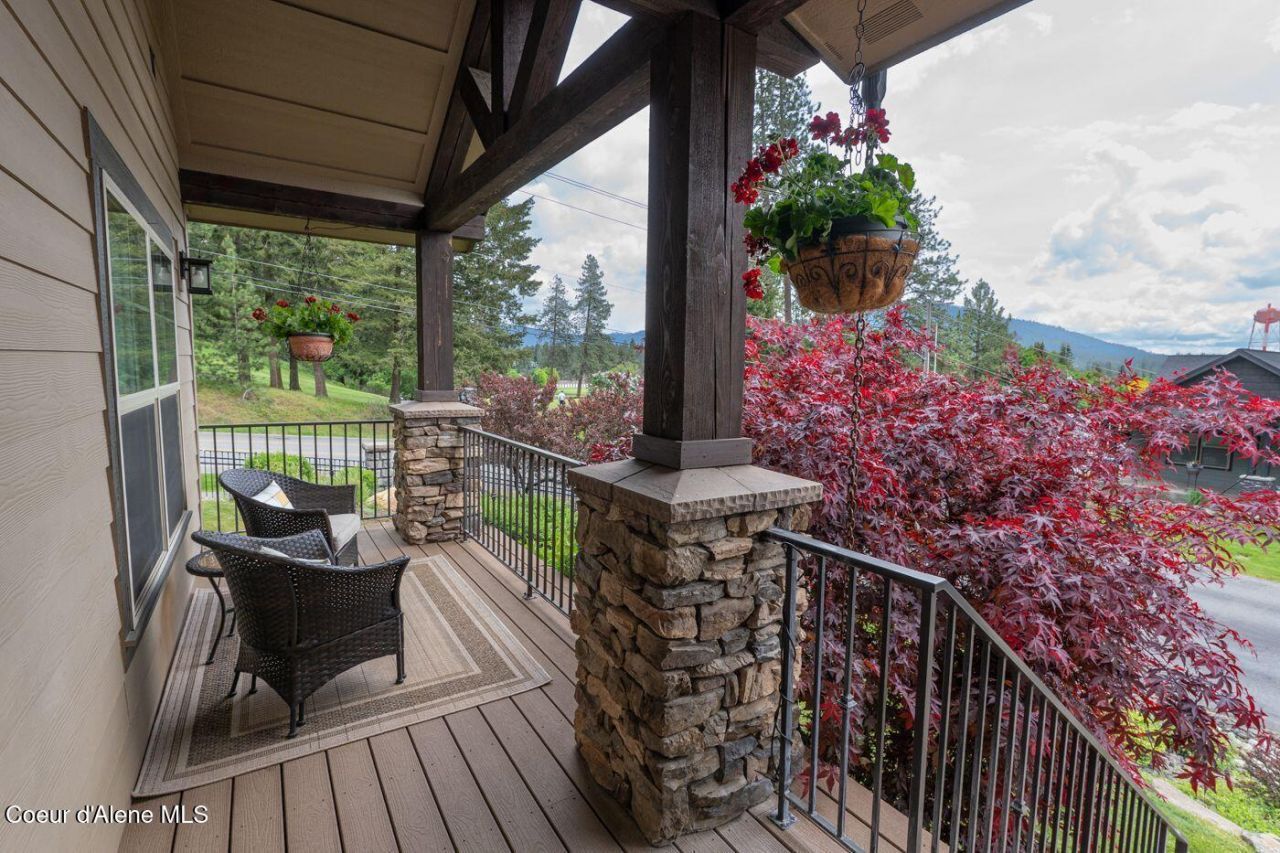 1573 E Chanticleer Ct, Hayden, ID 83835 Main Photo