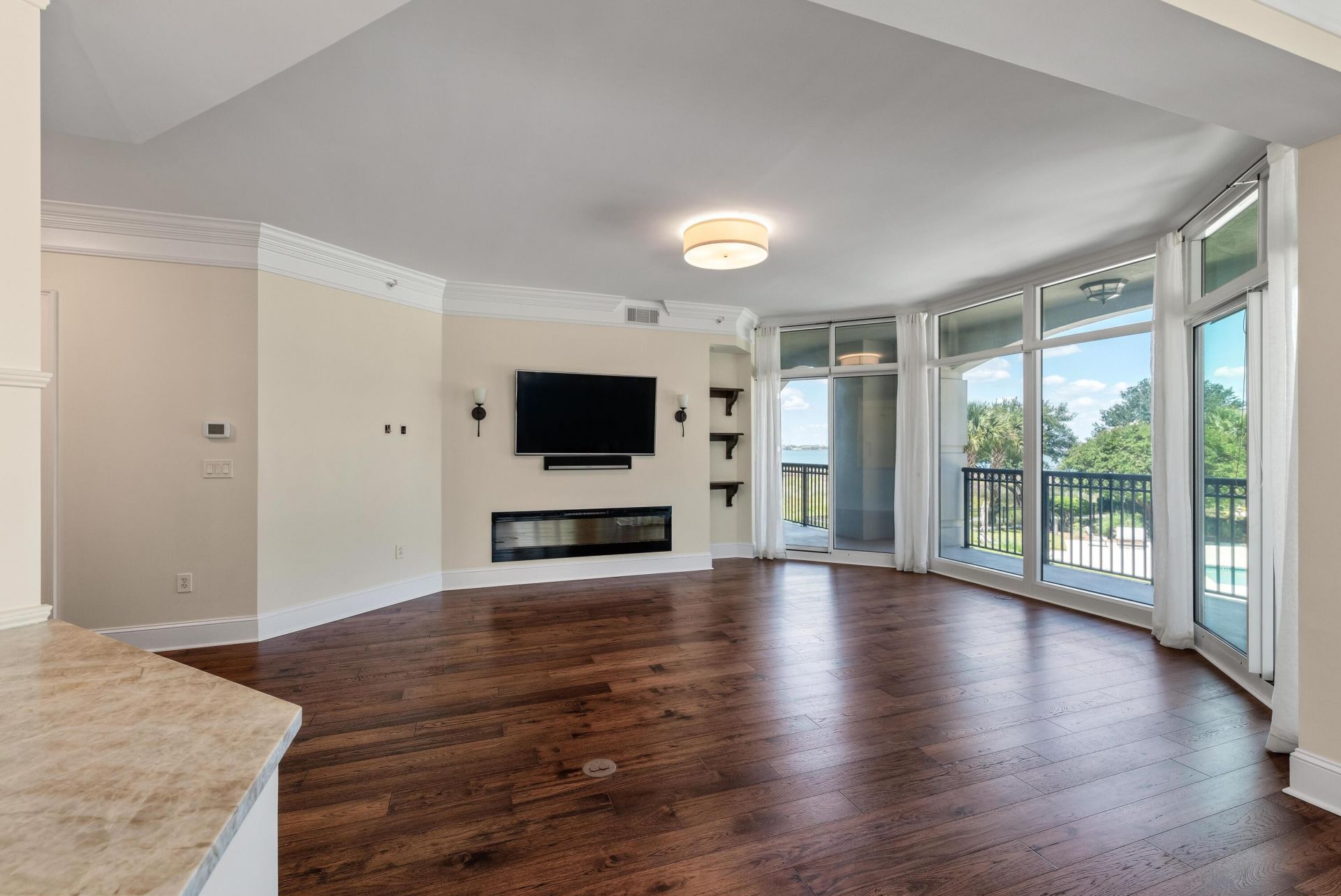 222 S Plaza Court Photo 13