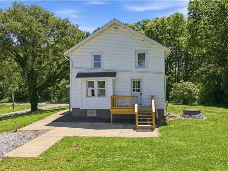 1773 Mahoning Road, Deerfield, OH 44411 Photo 2