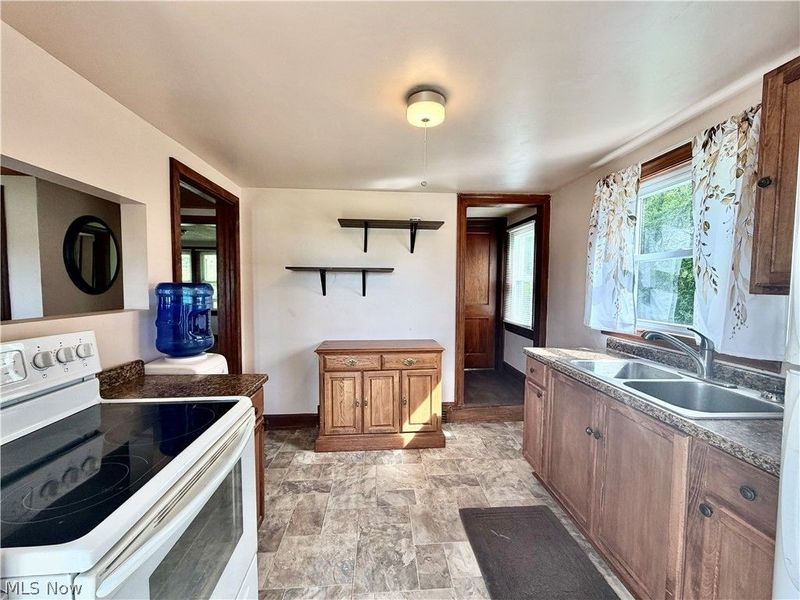 1773 Mahoning Road, Deerfield, OH 44411 Photo 3