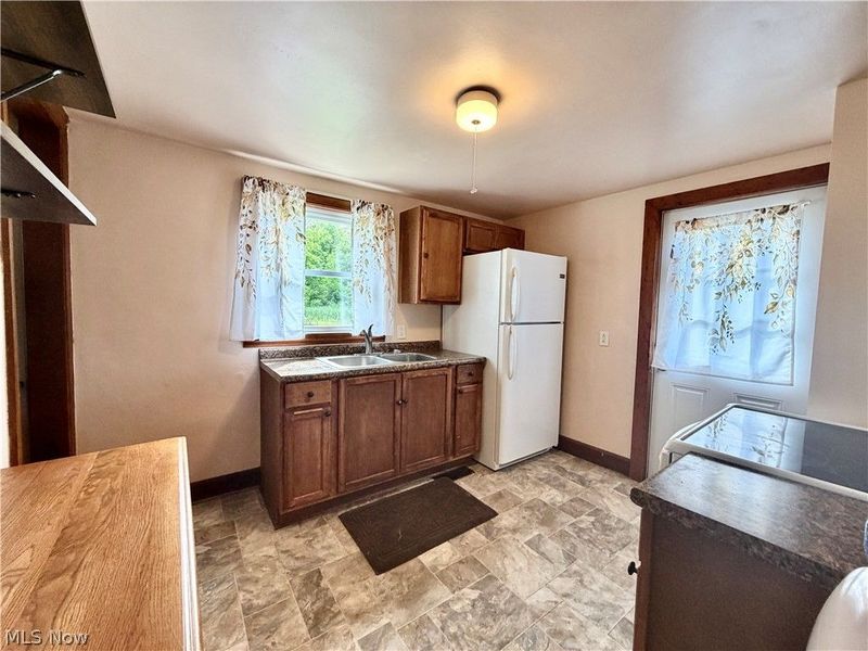 1773 Mahoning Road, Deerfield, OH 44411 Photo 4