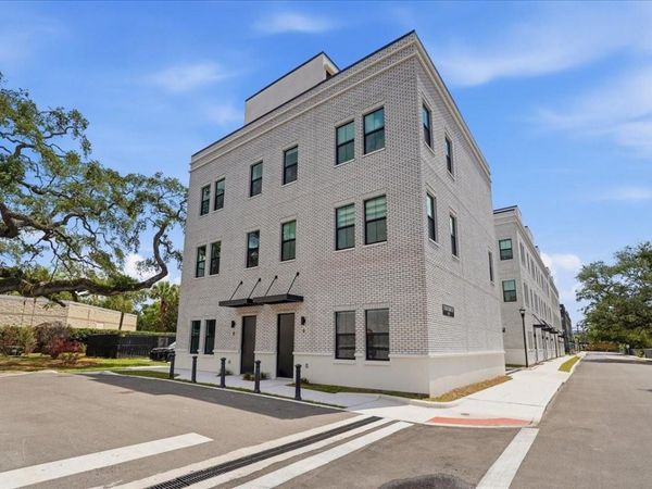 1218 E KAY STREET , Unit 8, TAMPA, FL 33602