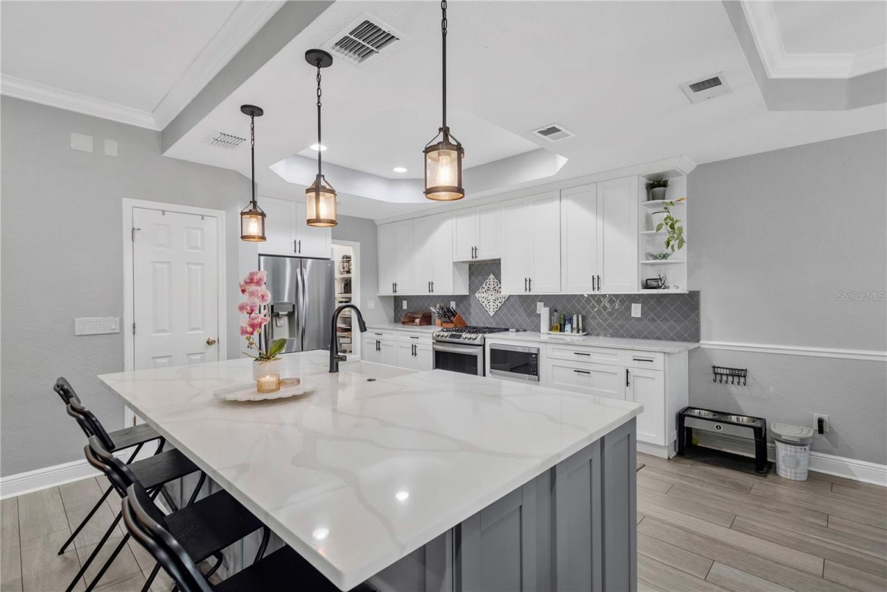 2852 Bayshore Trails Dr, Tampa, FL 33611 Photo