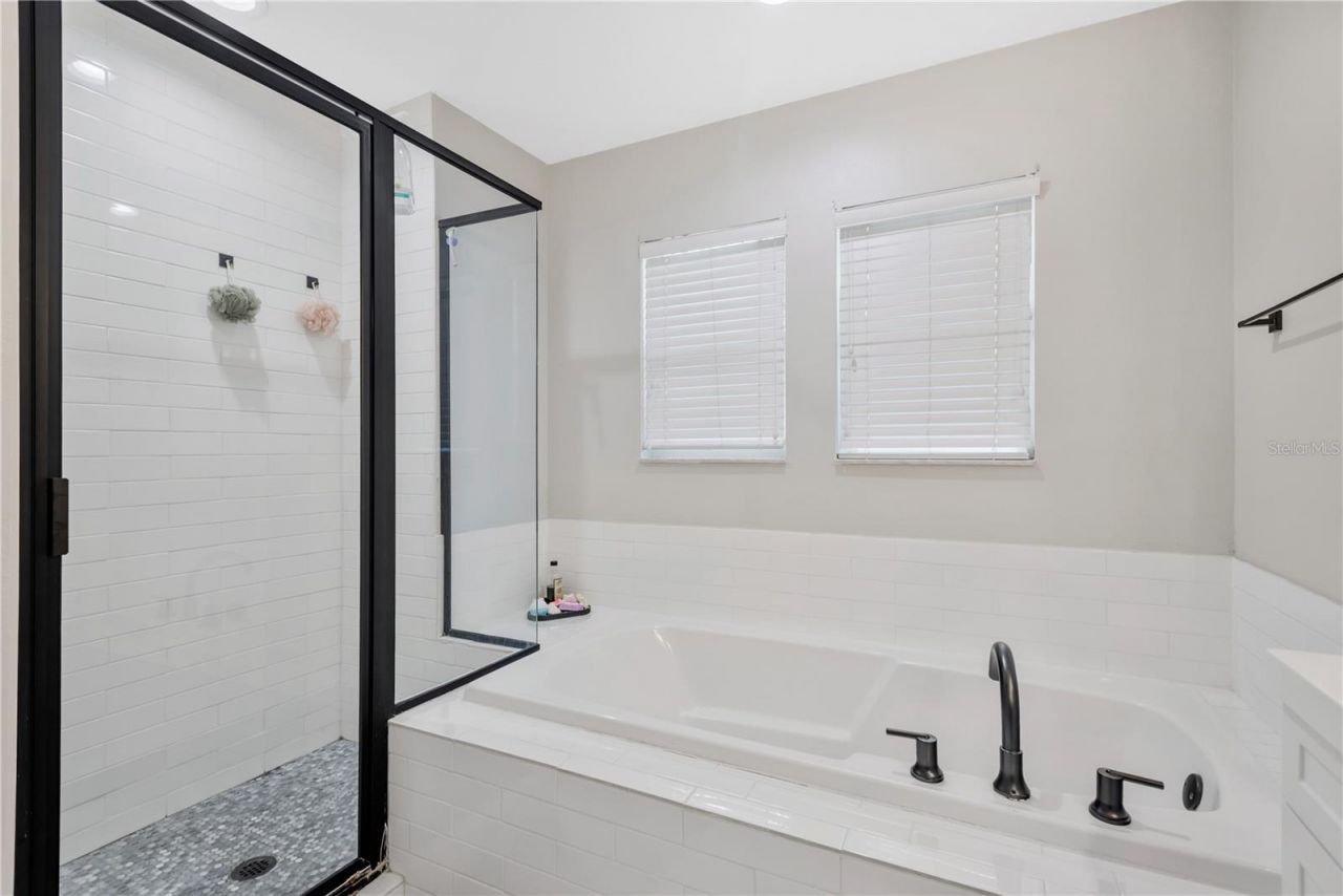 2852 Bayshore Trails Dr, Tampa, FL 33611 Photo