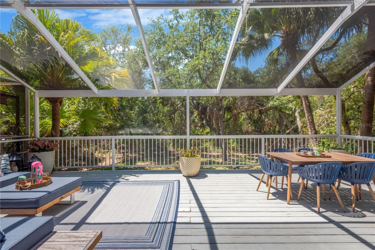 2852 Bayshore Trails Dr, Tampa, FL 33611 Photo
