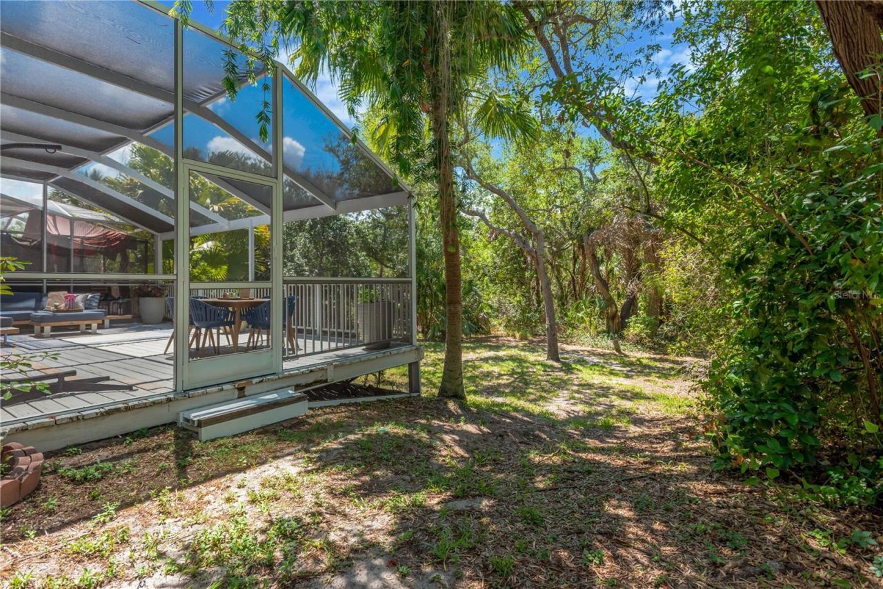 2852 Bayshore Trails Dr, Tampa, FL 33611 Photo