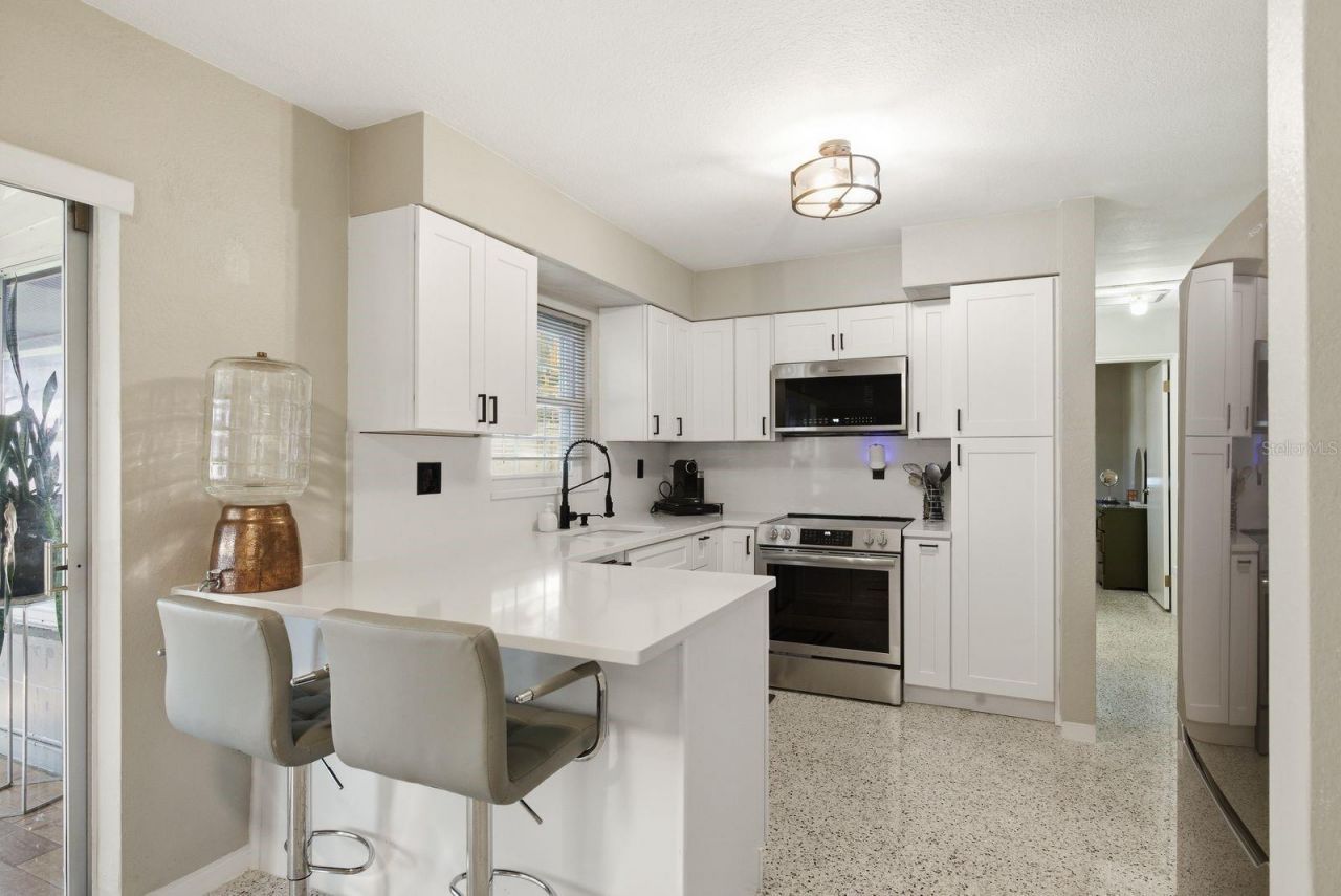 5648 33rd Avenue N, Saint Petersburg, FL 33710 Photo