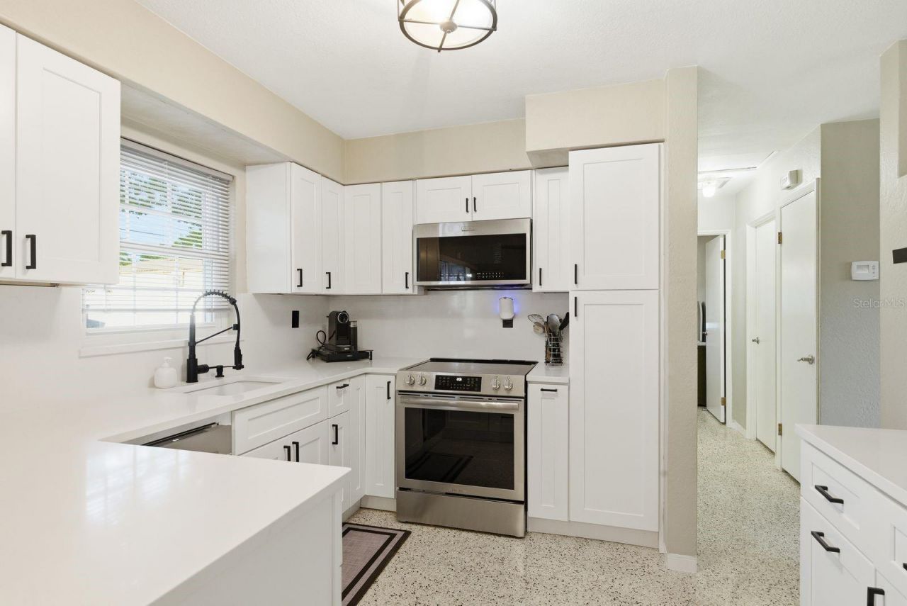 5648 33rd Avenue N, Saint Petersburg, FL 33710 Photo