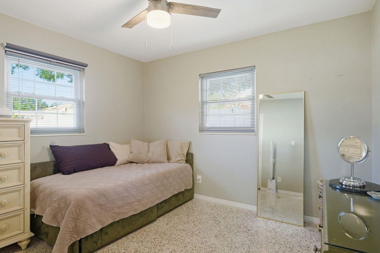 5648 33rd Avenue N, Saint Petersburg, FL 33710 Photo