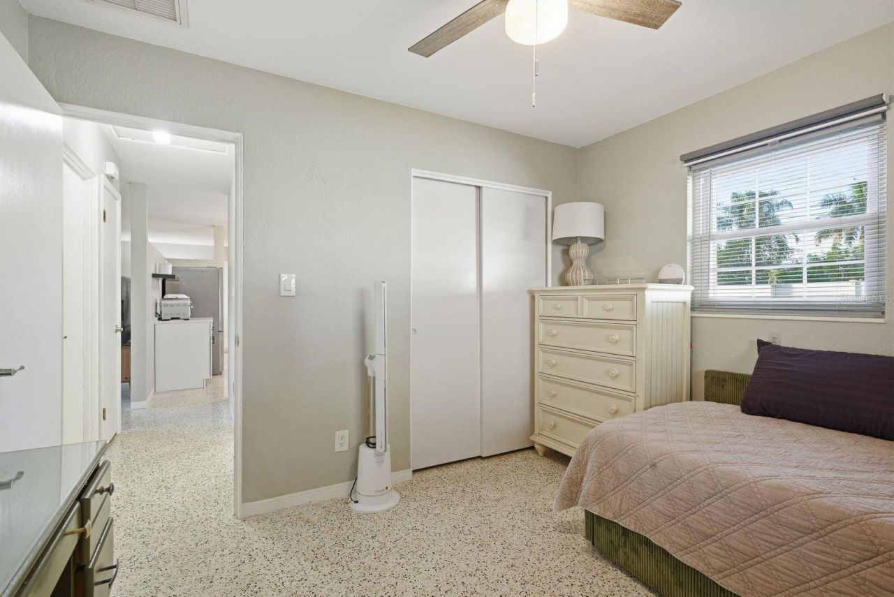 5648 33rd Avenue N, Saint Petersburg, FL 33710 Photo