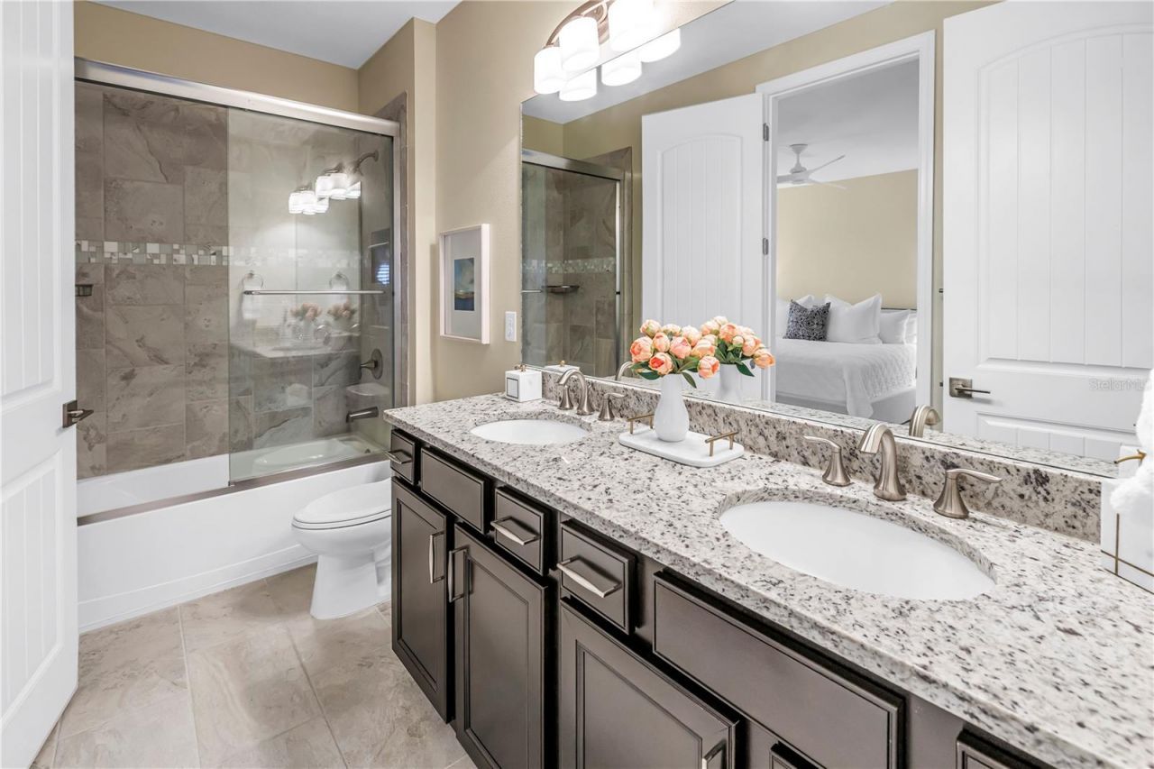 6237 Signature Pointe Lane, Bradenton, FL 34210 Photo