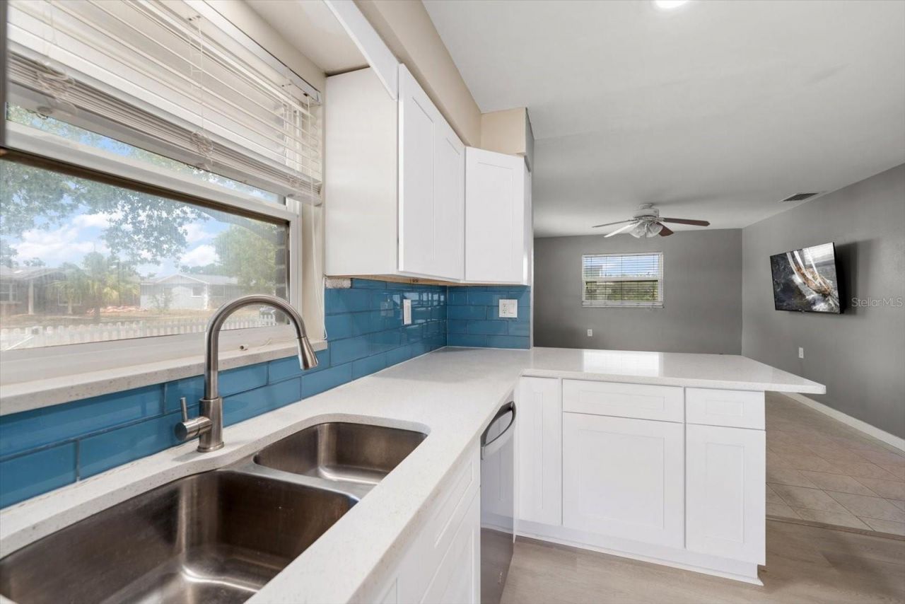 766 90th Avenue N, Saint Petersburg, FL 33702 Photo