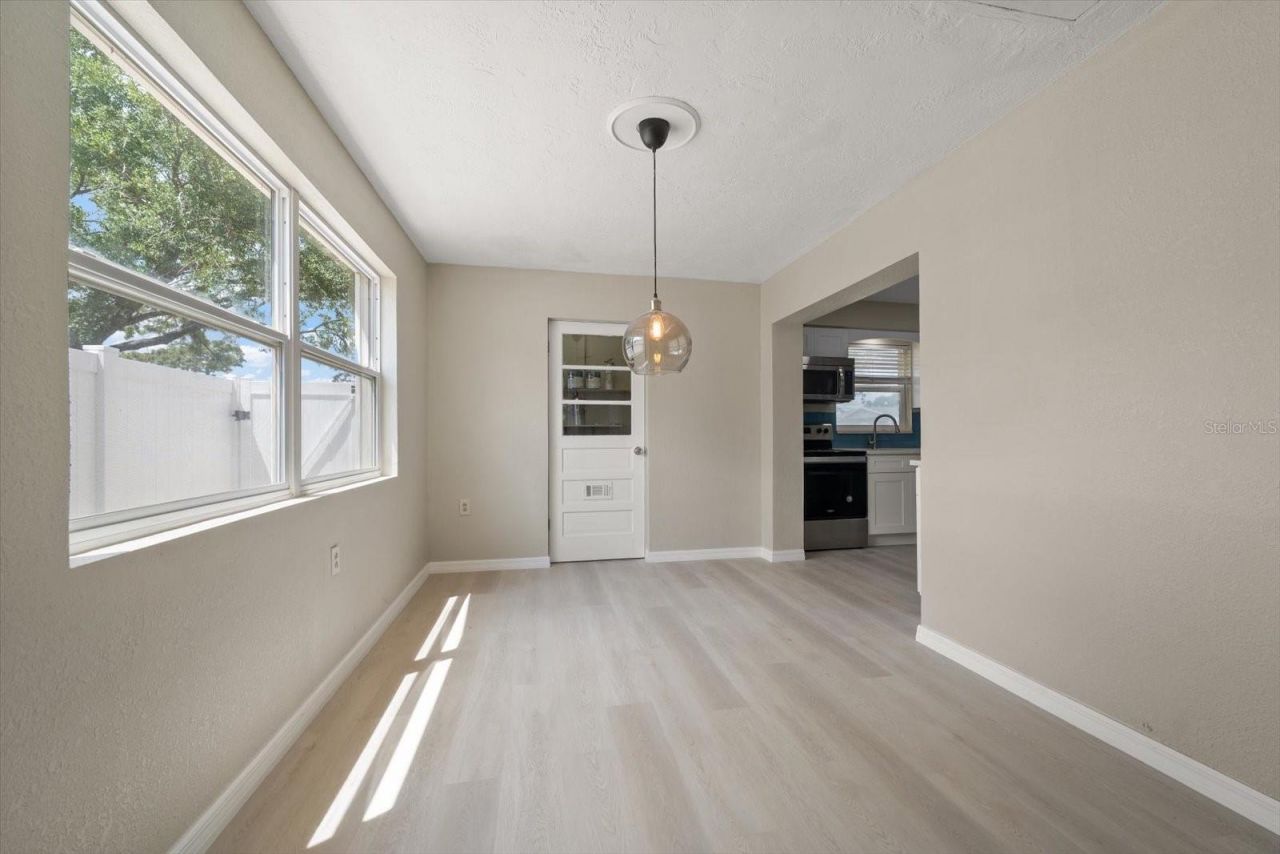 766 90th Avenue N, Saint Petersburg, FL 33702 Photo
