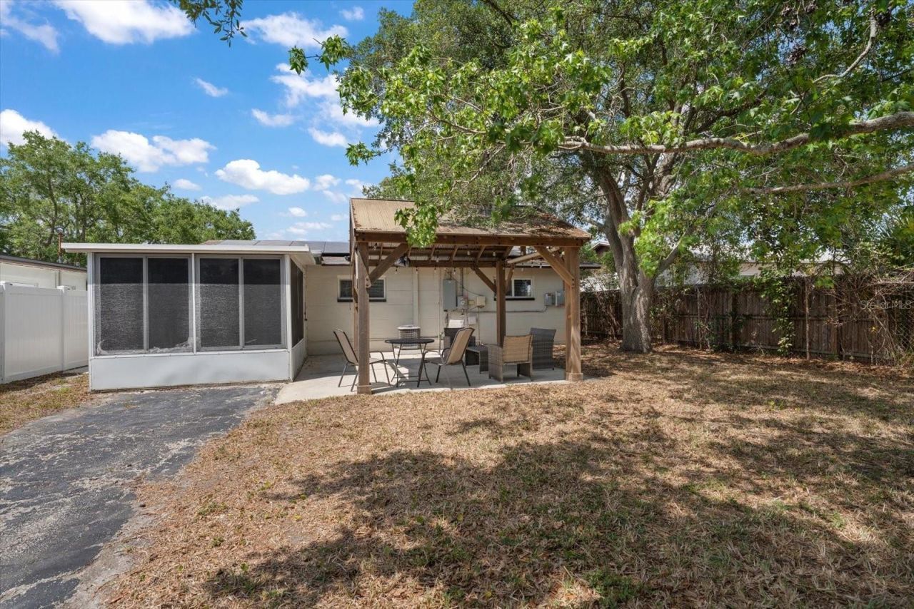 766 90th Avenue N, Saint Petersburg, FL 33702 Photo