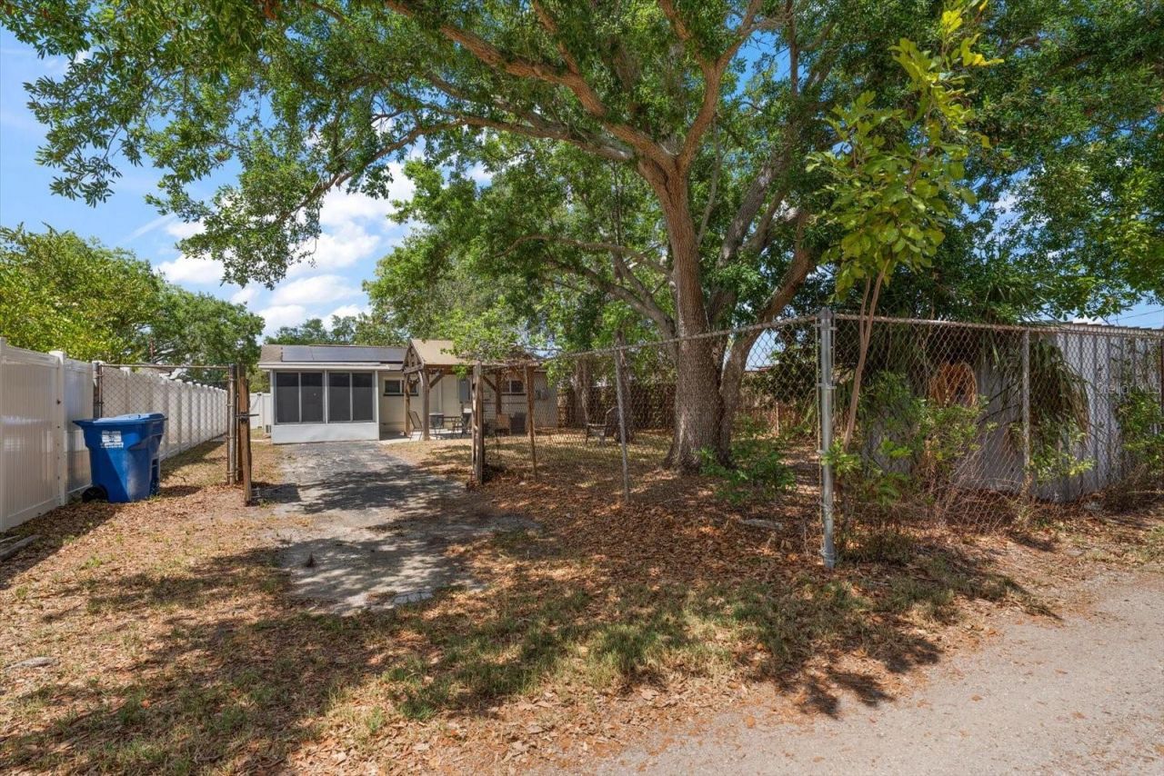 766 90th Avenue N, Saint Petersburg, FL 33702 Photo