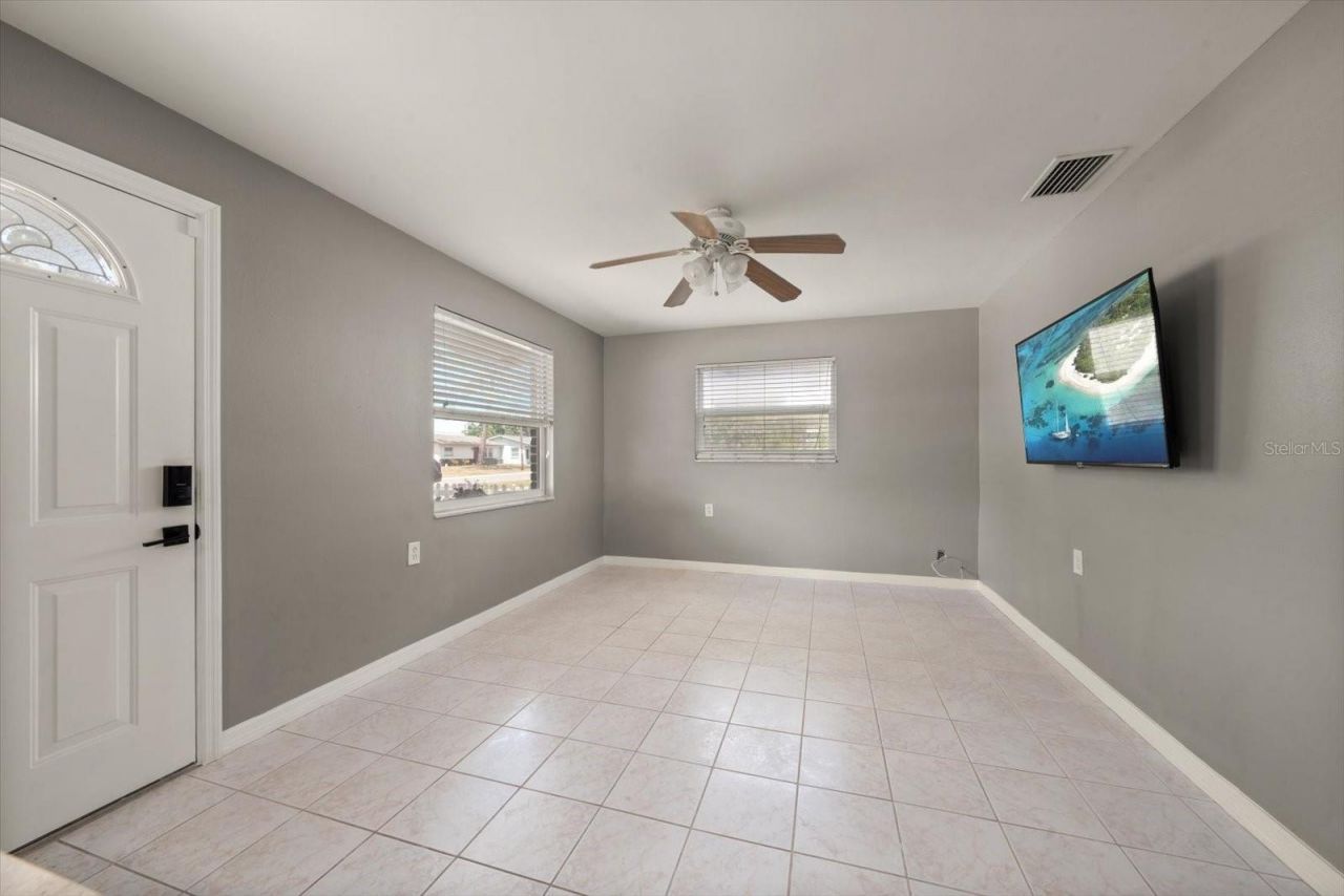 766 90th Avenue N, Saint Petersburg, FL 33702 Photo