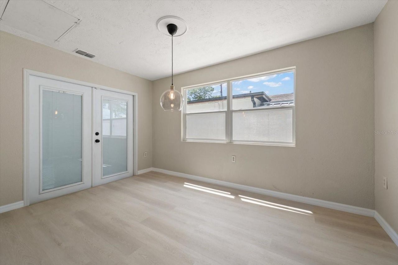 766 90th Avenue N, Saint Petersburg, FL 33702 Photo