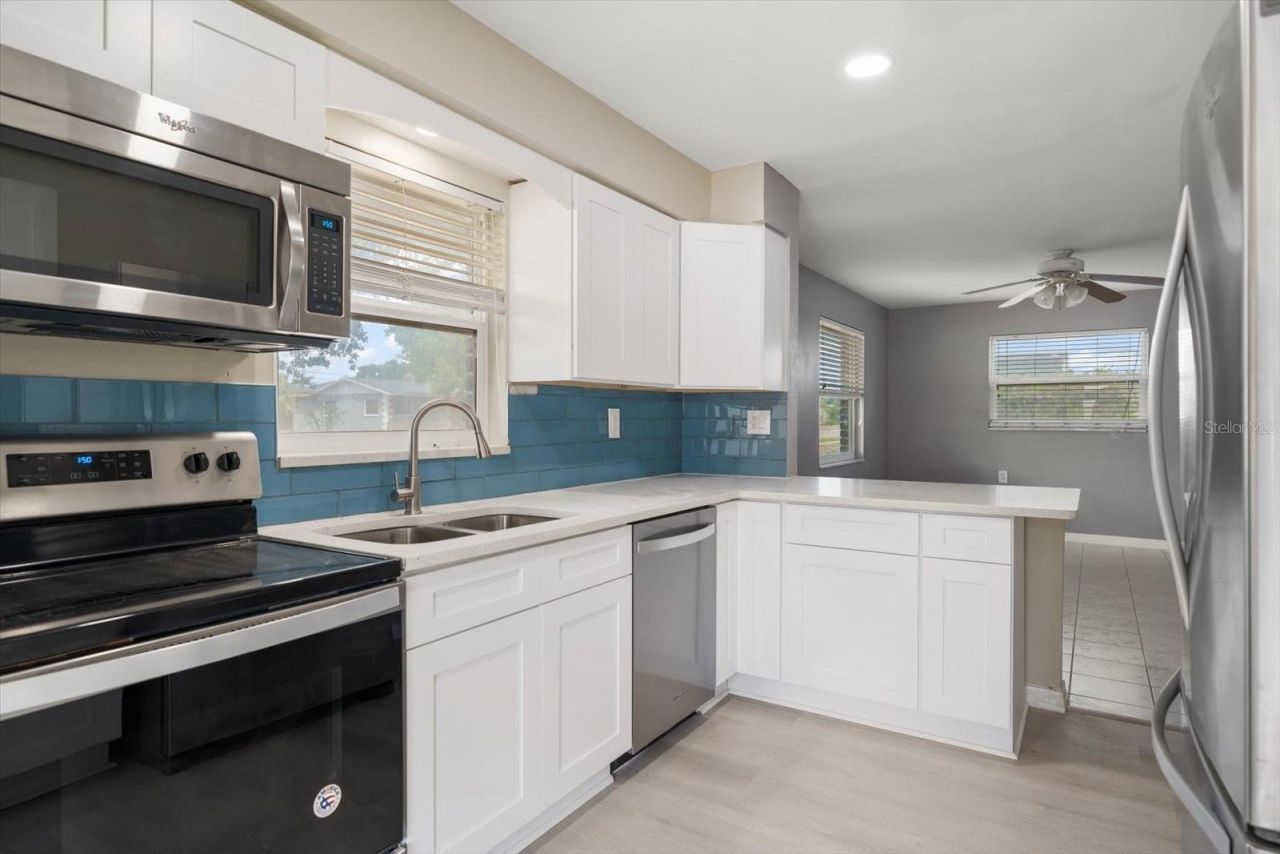 766 90th Avenue N, Saint Petersburg, FL 33702 Photo
