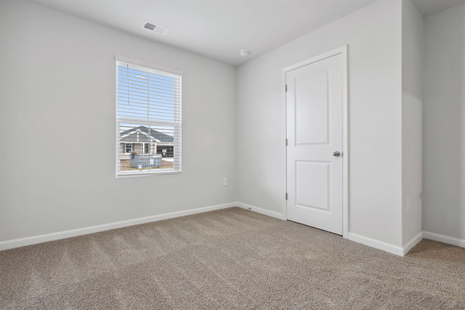 960 Caswell Dr. Photo 33