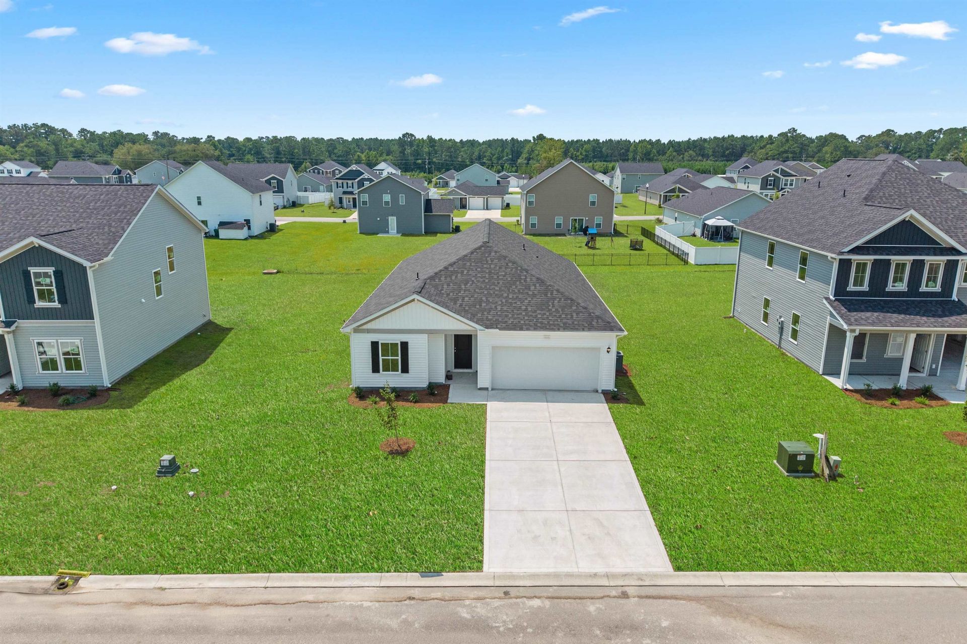 960 Caswell Dr. Photo 5