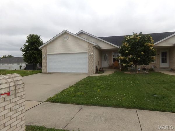 125 Auburn Court , Unit A, Highland, IL 62249
