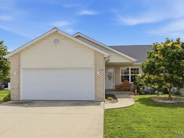 125 Auburn Court , Unit A, Highland, IL 62249