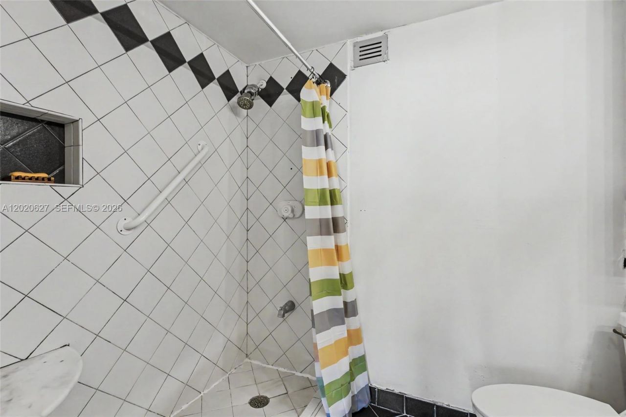 2100 Sans Souci Blvd , Unit A603, North Miami, FL 33181 Photo