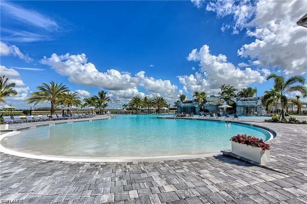 17673 Kinzie Ln, Estero, FL 33928 Photo