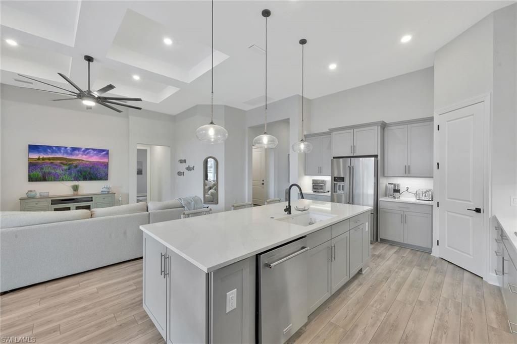 17673 Kinzie Ln, Estero, FL 33928 Photo