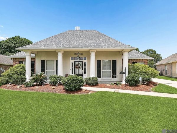 15172 Bluffwood Cir, Prairieville, LA 70769