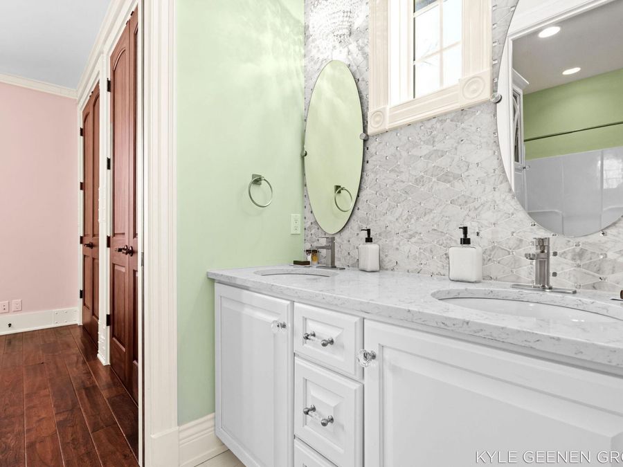 Property Image 61