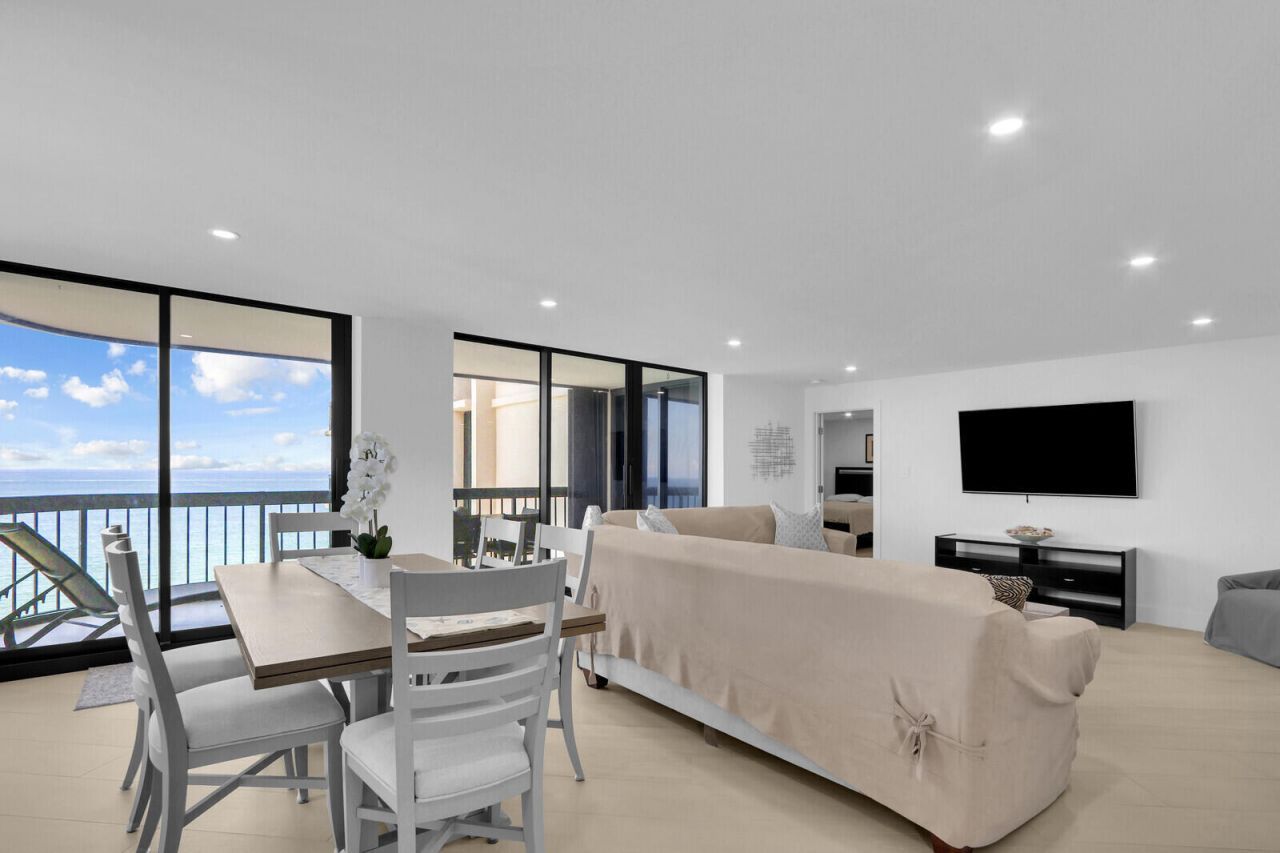 5380 N Ocean Drive, Unit 17e, Singer Island, FL 33404 Photo