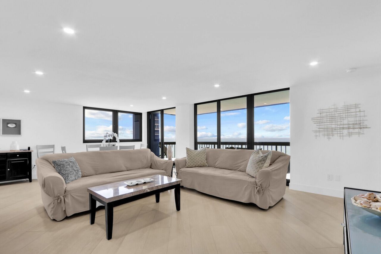 5380 N Ocean Drive, Unit 17e, Singer Island, FL 33404 Photo