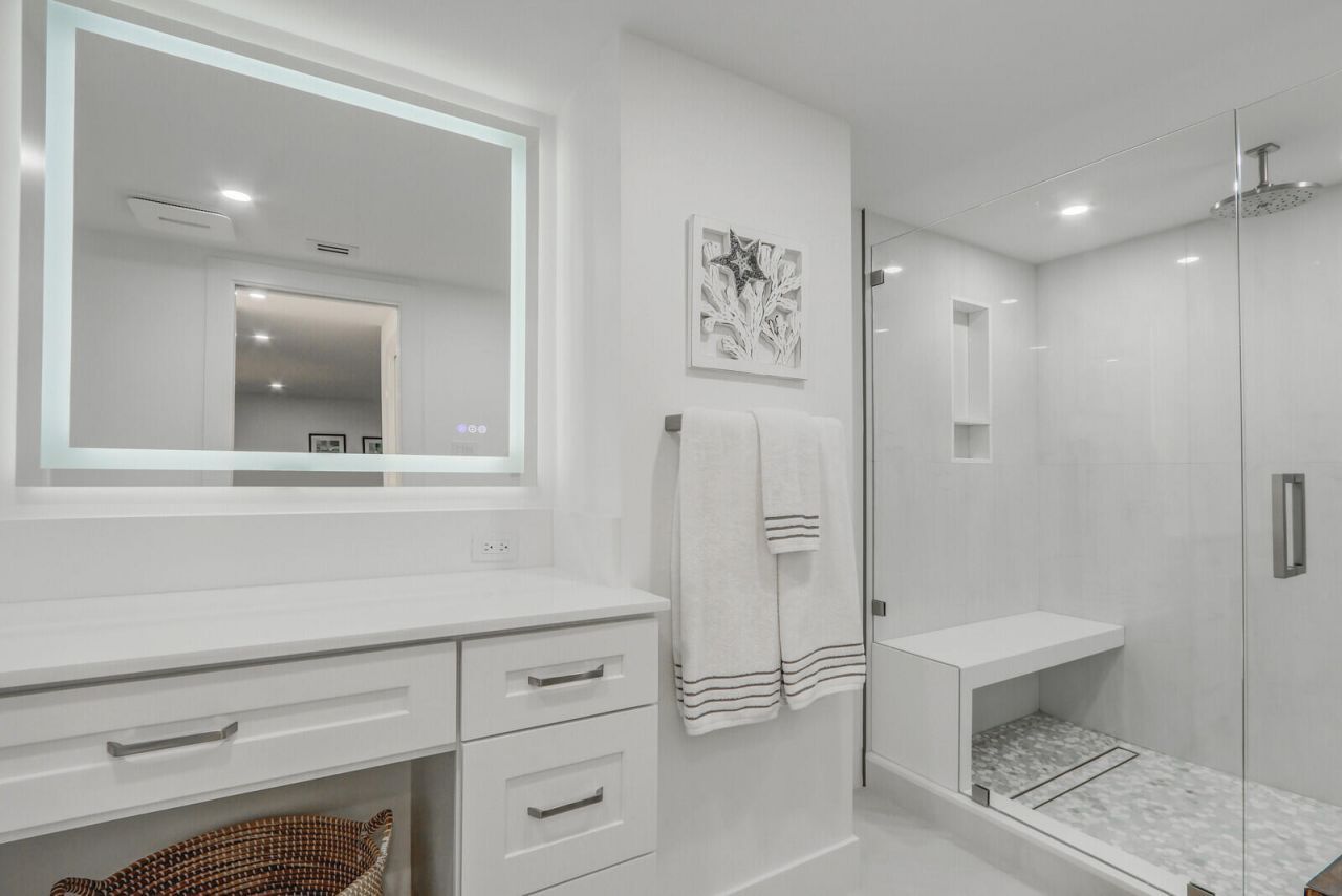 5380 N Ocean Drive, Unit 17e, Singer Island, FL 33404 Photo