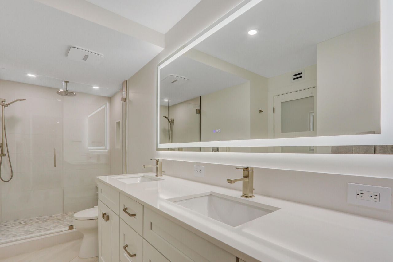 5380 N Ocean Drive, Unit 17e, Singer Island, FL 33404 Photo