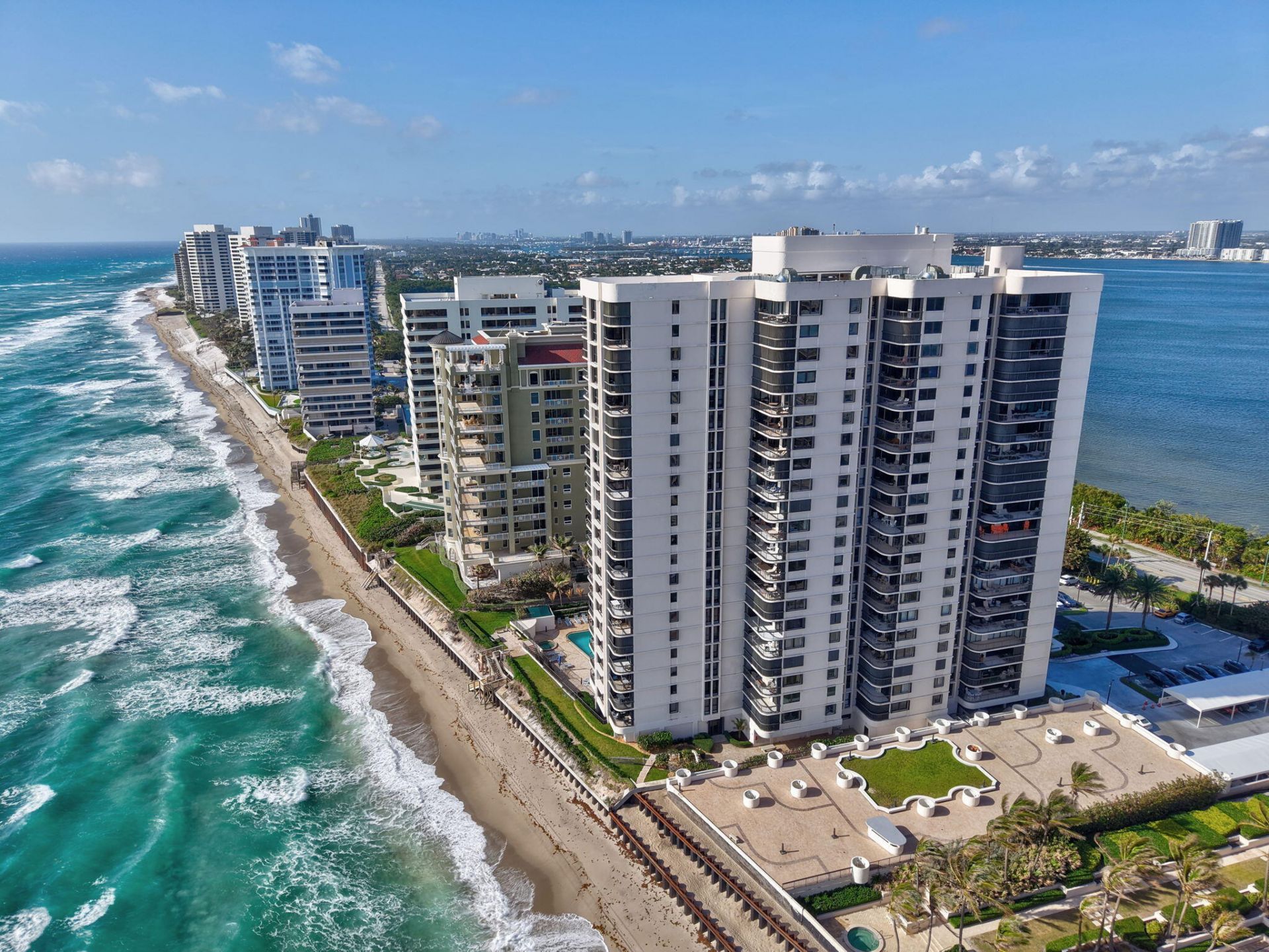 5380 N Ocean Drive, Unit 17e, Singer Island, FL 33404 Photo