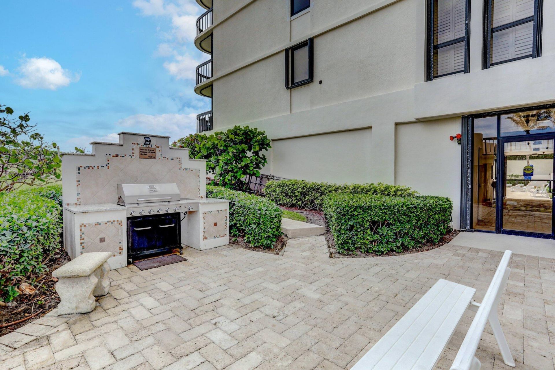 5380 N Ocean Drive, Unit 17e, Singer Island, FL 33404 Photo