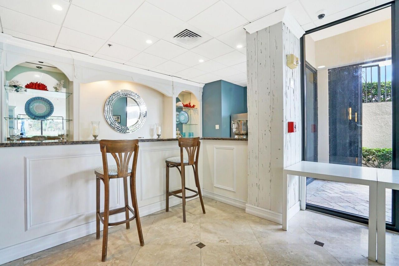 5380 N Ocean Drive, Unit 17e, Singer Island, FL 33404 Photo