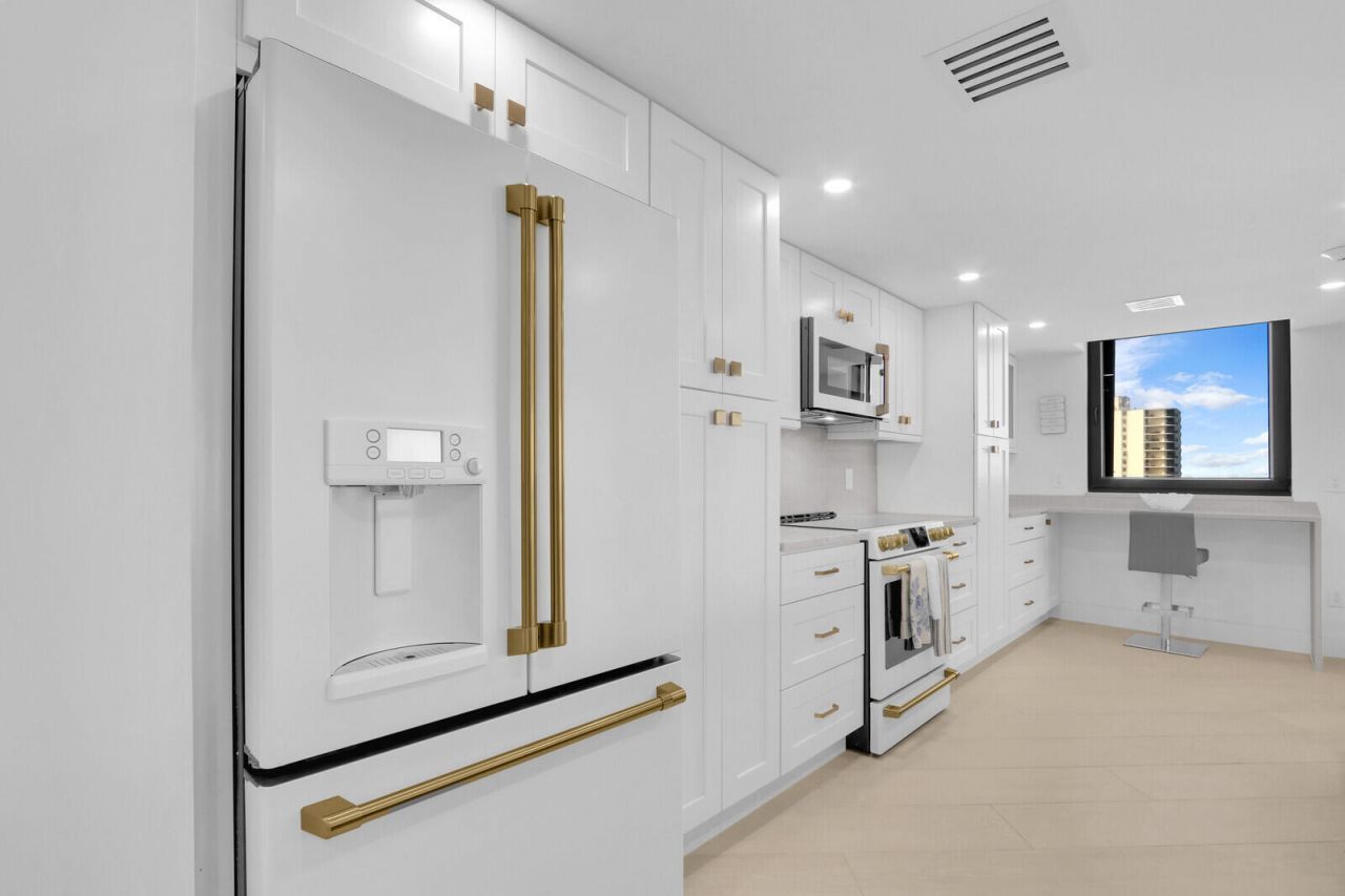 5380 N Ocean Drive, Unit 17e, Singer Island, FL 33404 Photo
