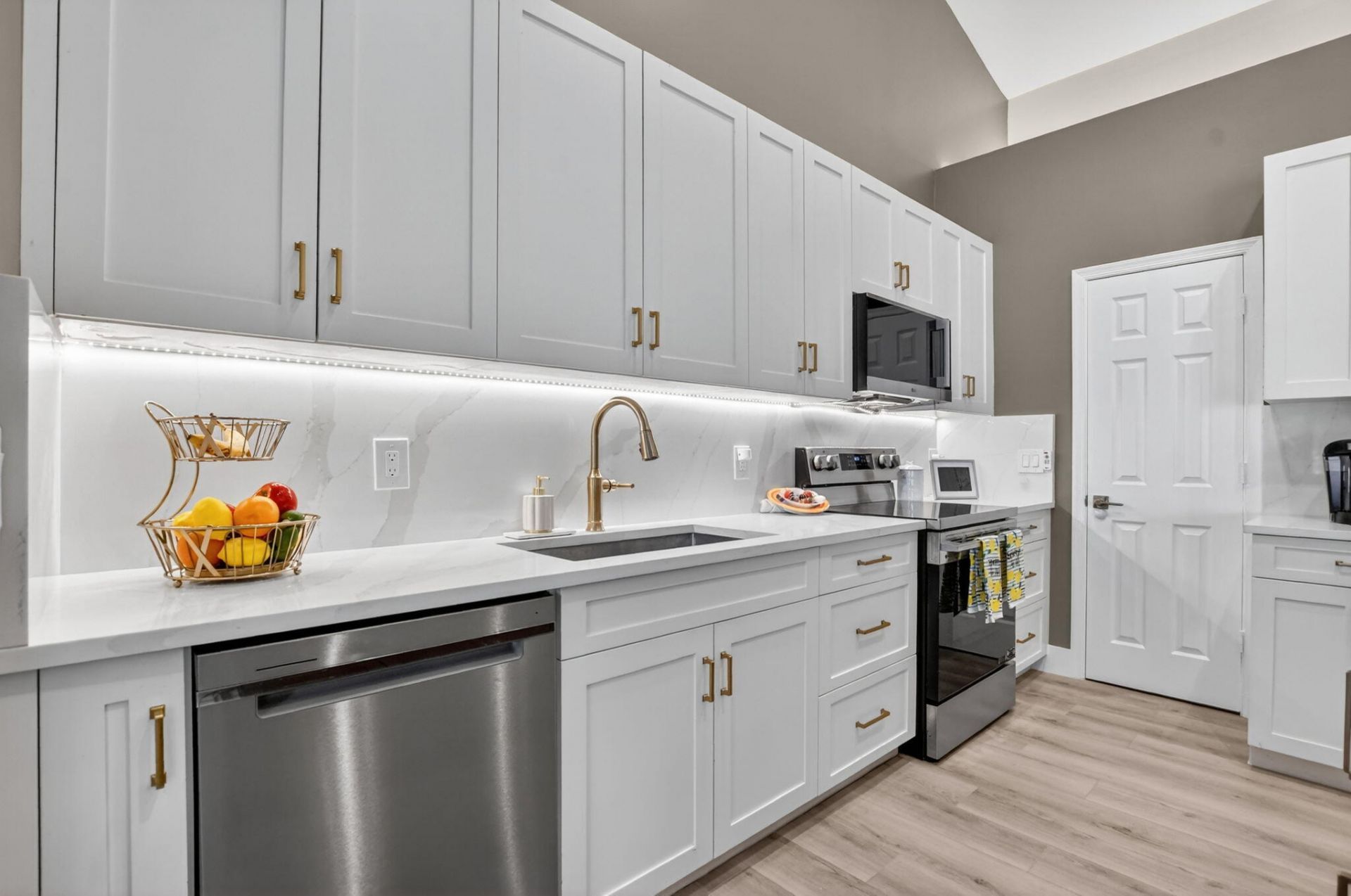 5801 Coach House Circle, Unit E, Boca Raton, FL 33486 Photo